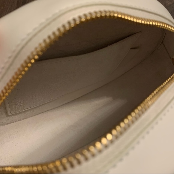 Celine Oval Bag Cuir Triomphe in White Smooth Calfskin - Picture 12 of 14